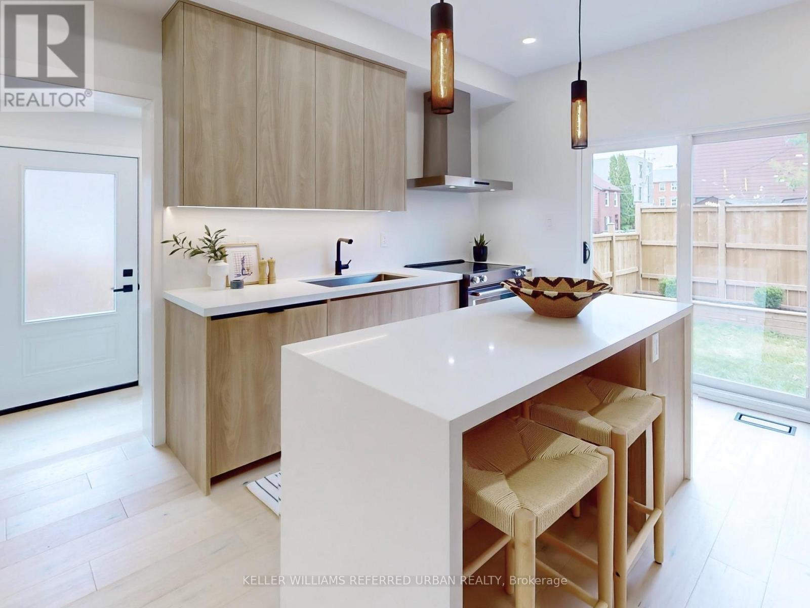 Photo 13 of 164 Broadview Avenue, Toronto ON