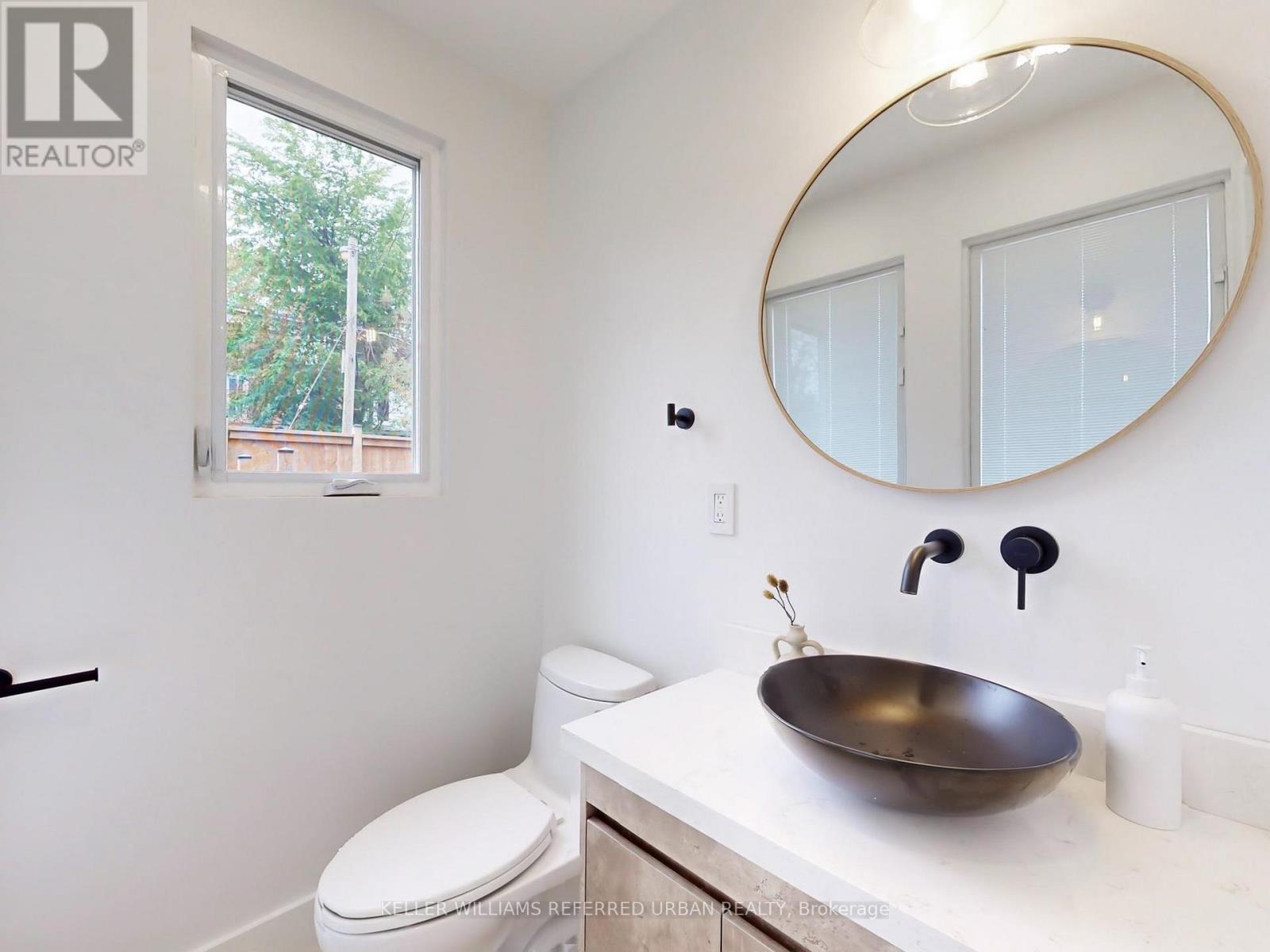 Photo 17 of 164 Broadview Avenue, Toronto ON