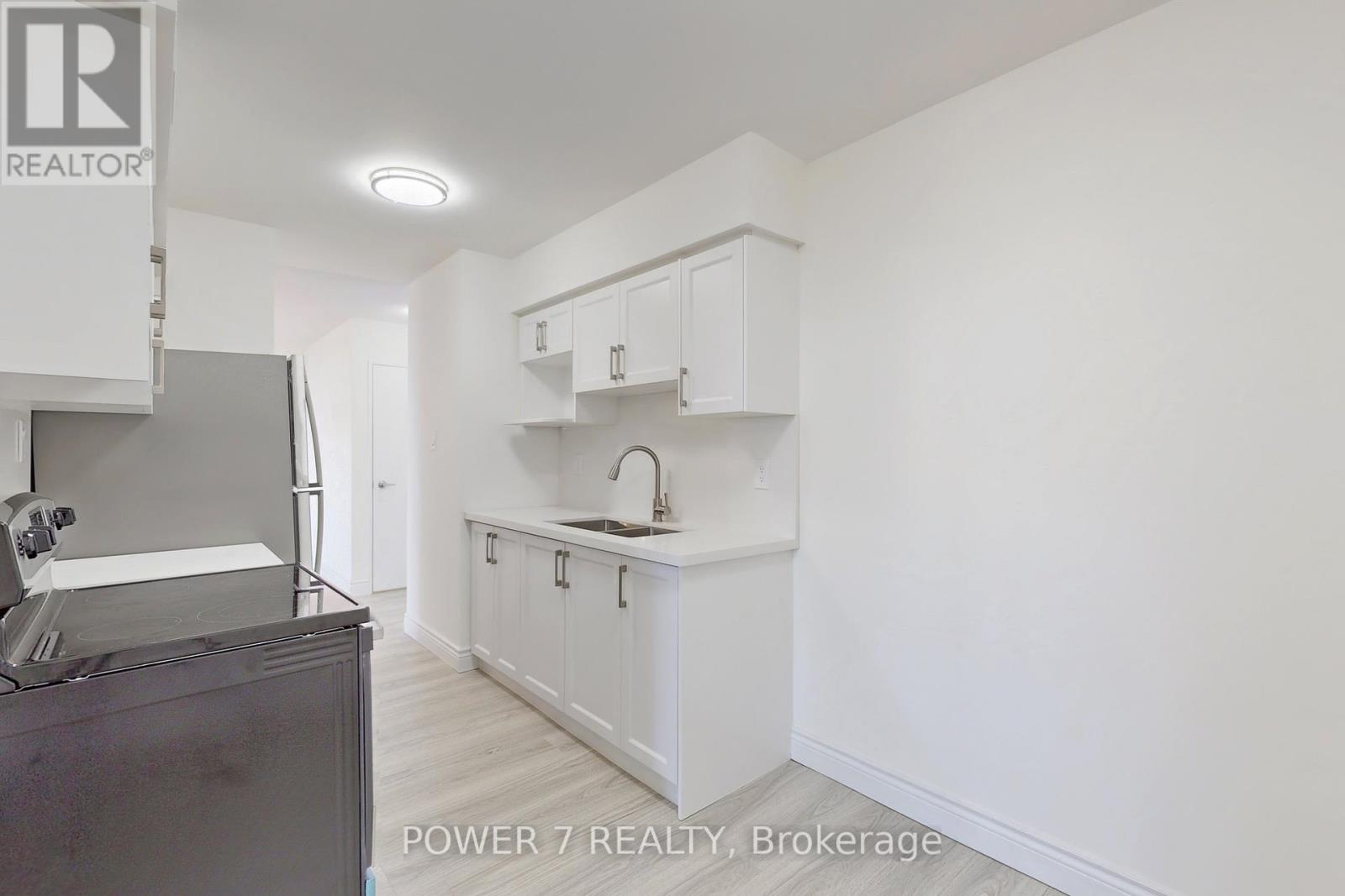 Photo 14 of 805 2050 Bridletowne Circle, Toronto ON