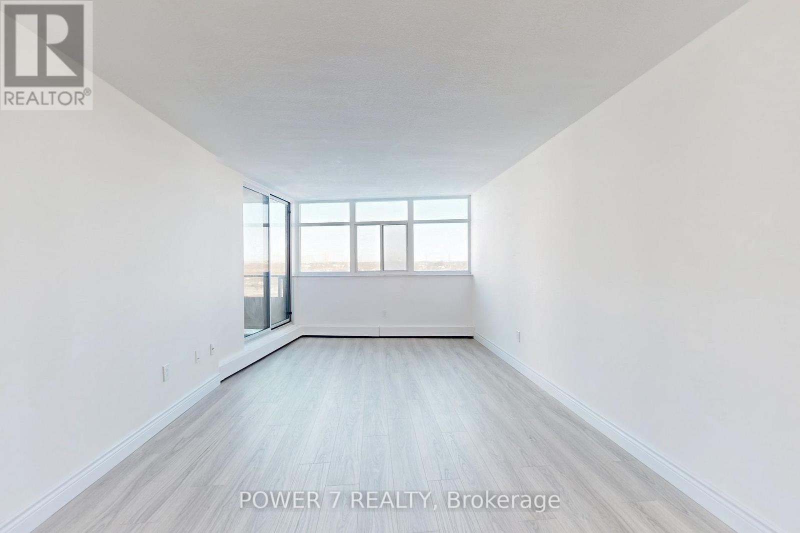 Photo 7 of 805 2050 Bridletowne Circle, Toronto ON