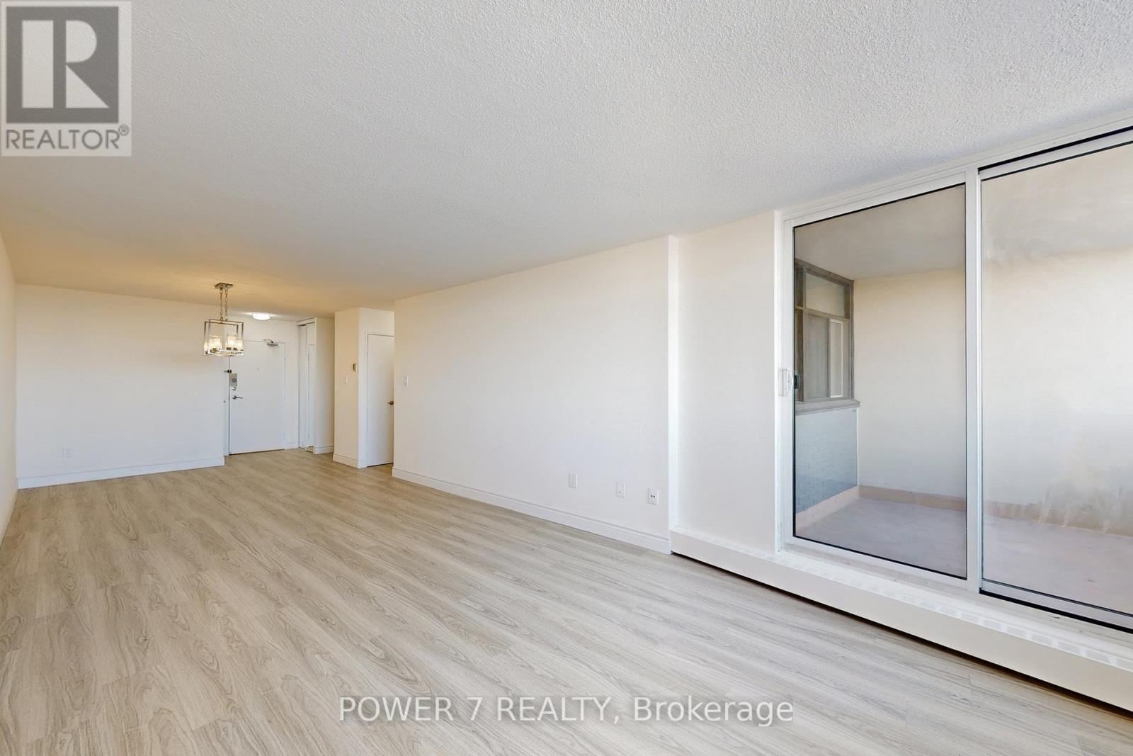 Photo 9 of 805 2050 Bridletowne Circle, Toronto ON