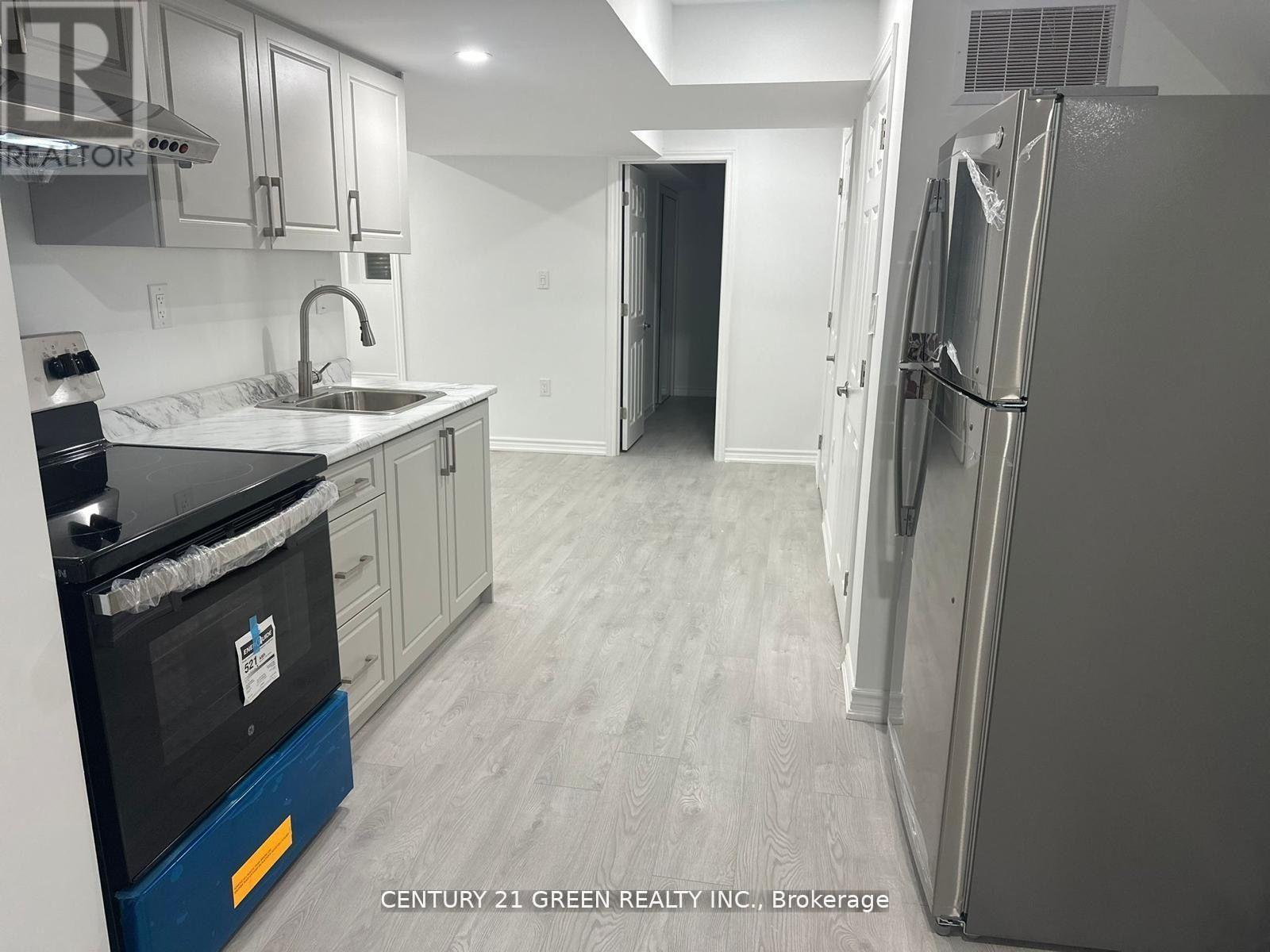 Photo 21 of 255 Fasken Court, Milton ON
