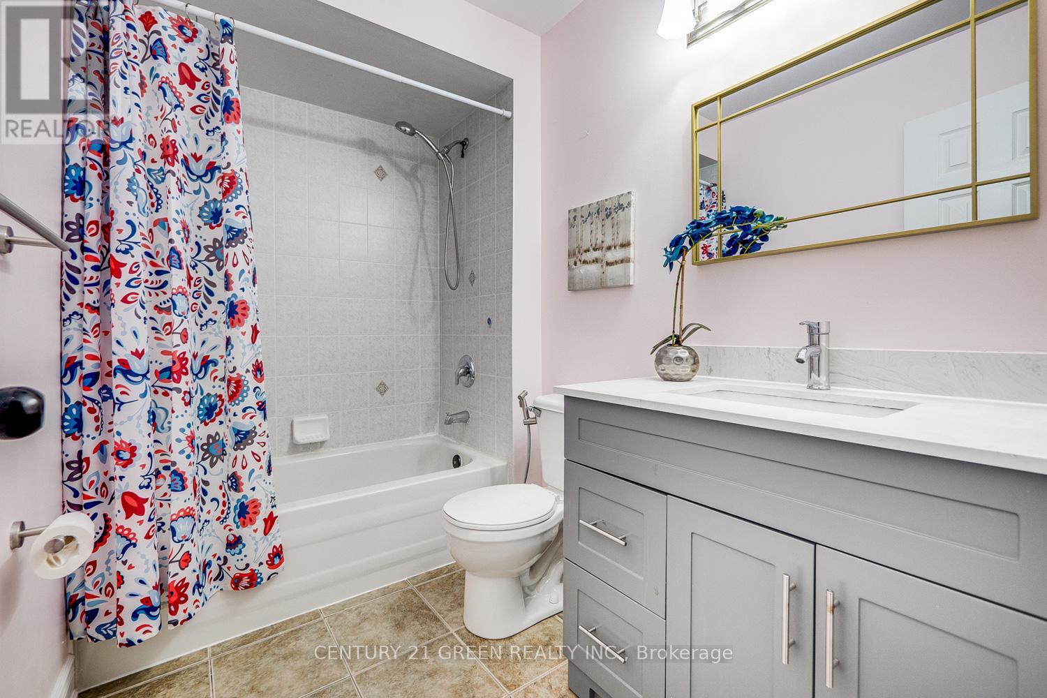 Photo 12 of 255 Fasken Court, Milton ON