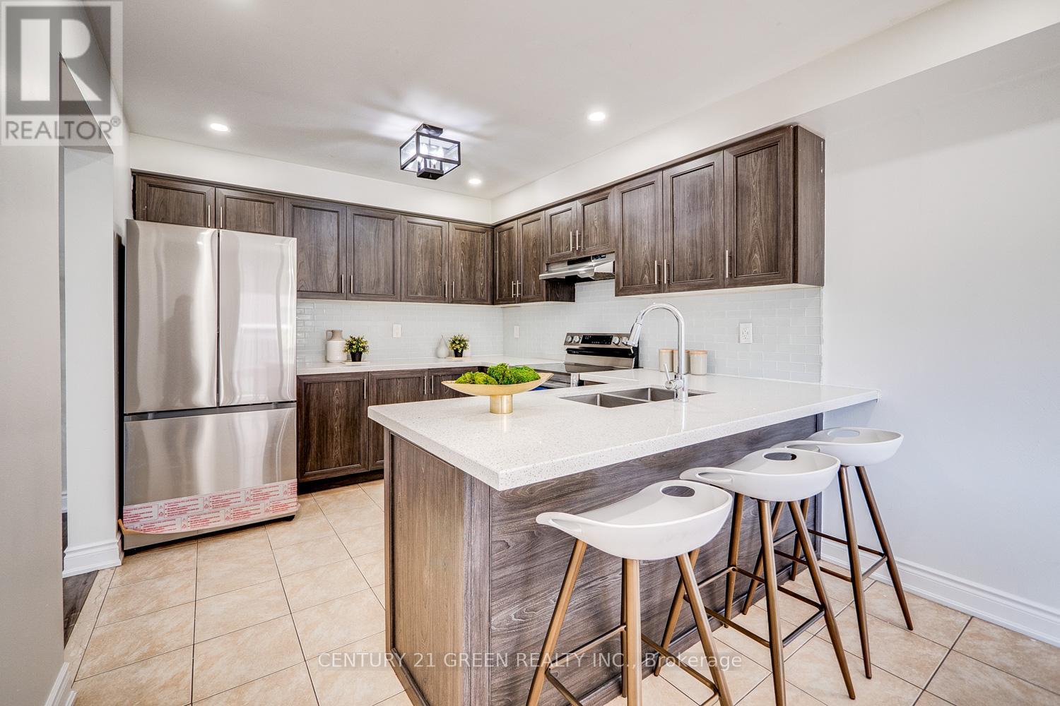 Photo 41 of 255 Fasken Court, Milton ON
