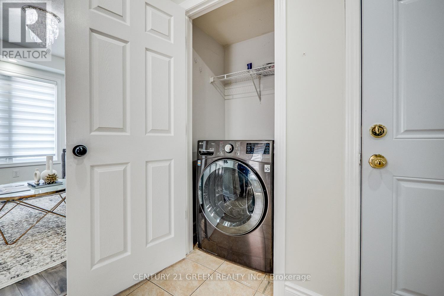 Photo 2 of 255 Fasken Court, Milton ON