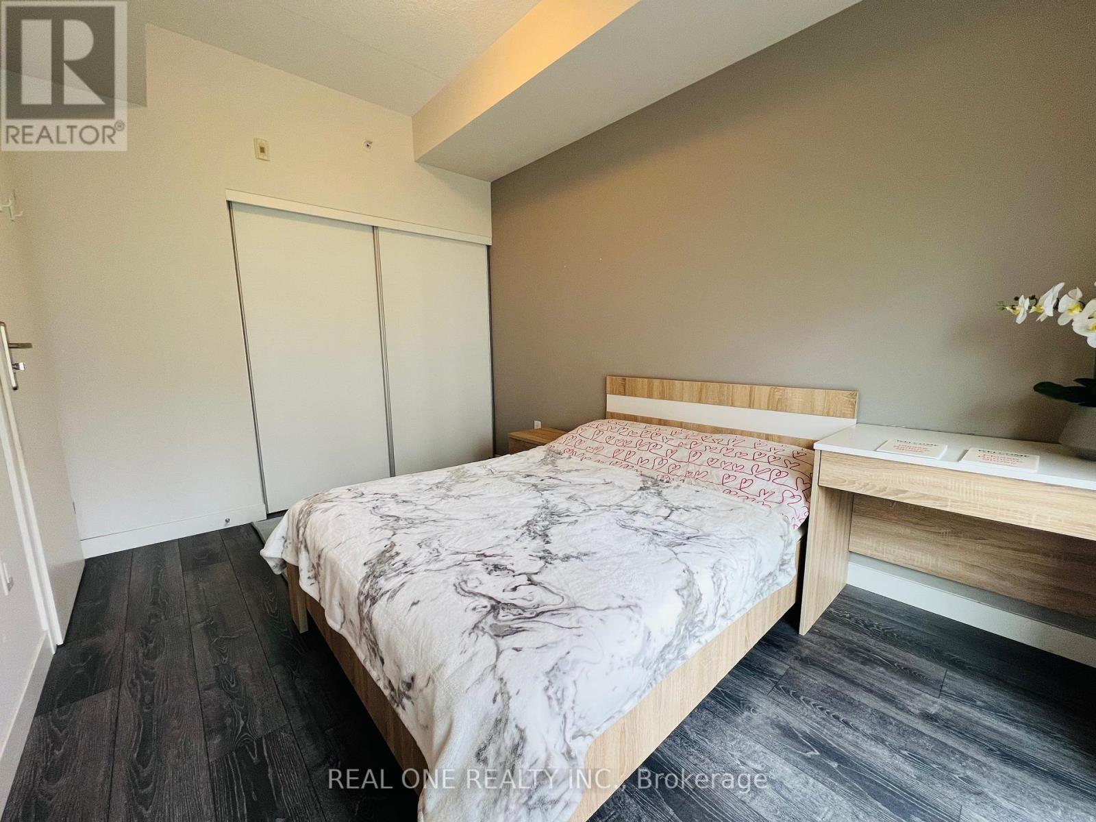 Photo 10 of 316 251 Hemlock Street, Waterloo ON