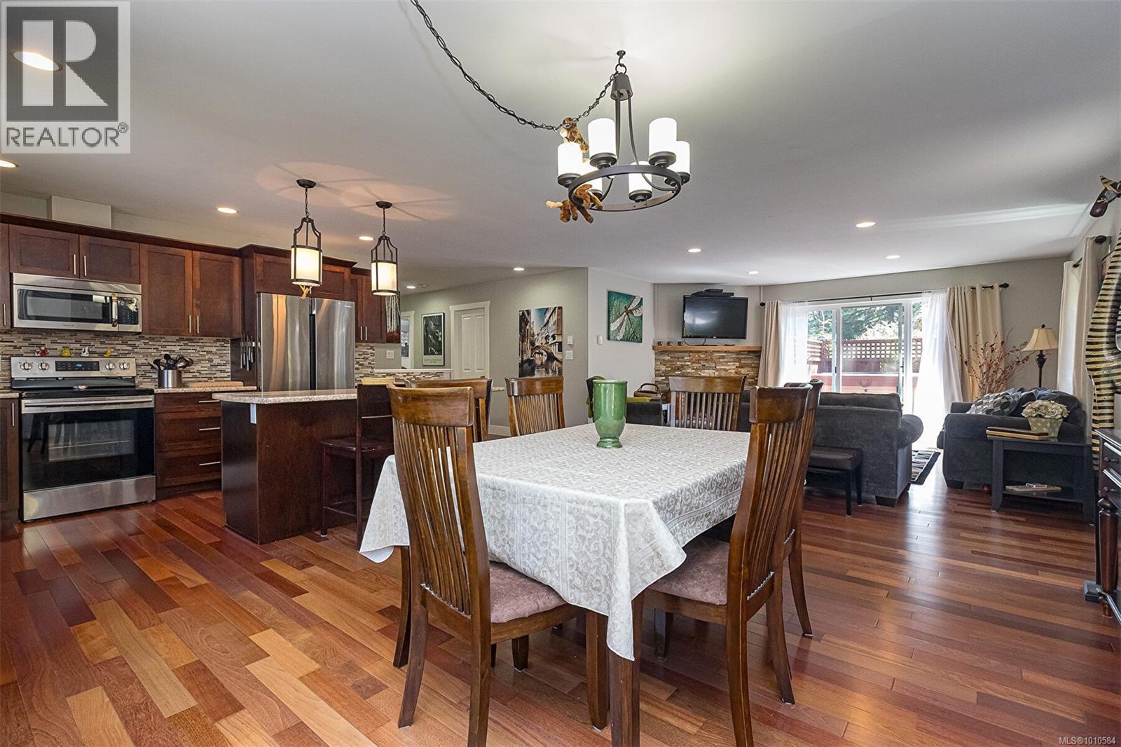 Photo 30 of 101 Dorval Pl, Langford BC