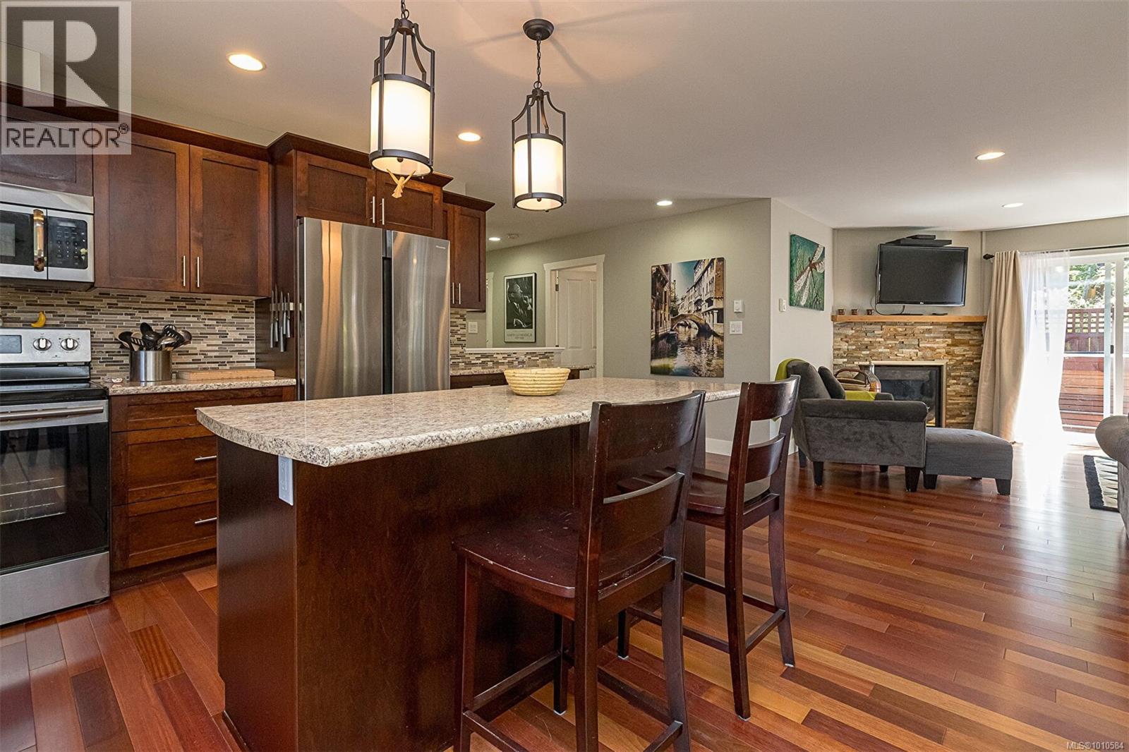 Photo 10 of 101 Dorval Pl, Langford BC