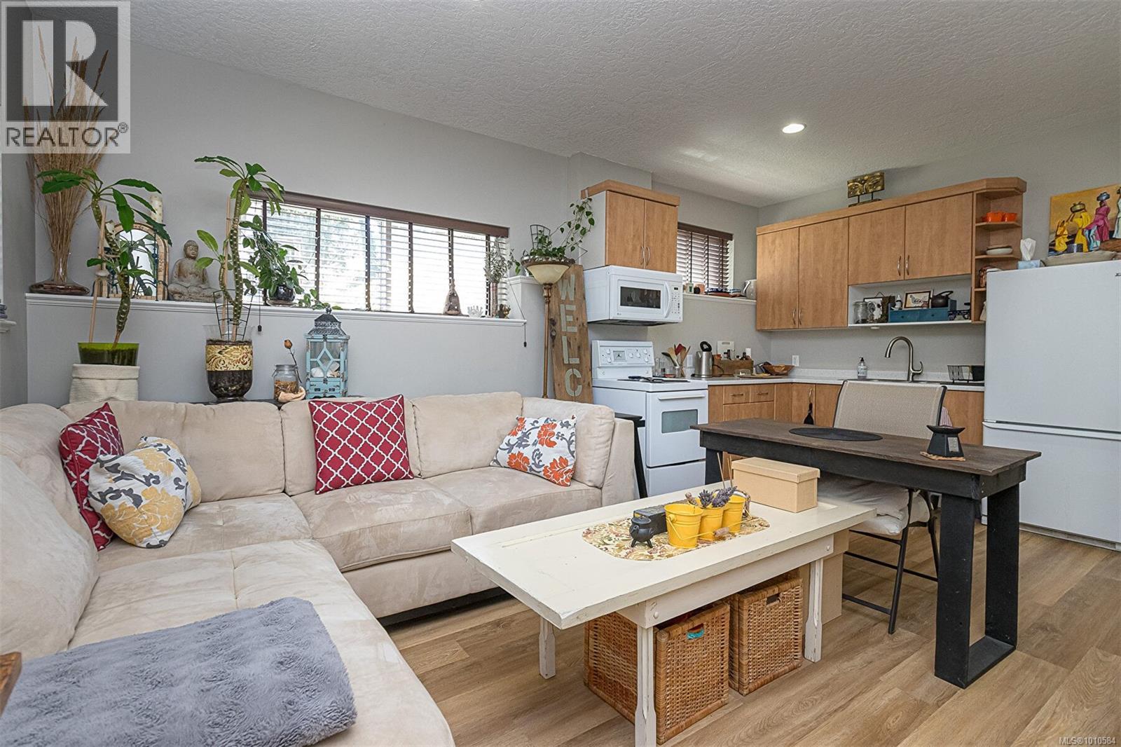 Photo 32 of 101 Dorval Pl, Langford BC
