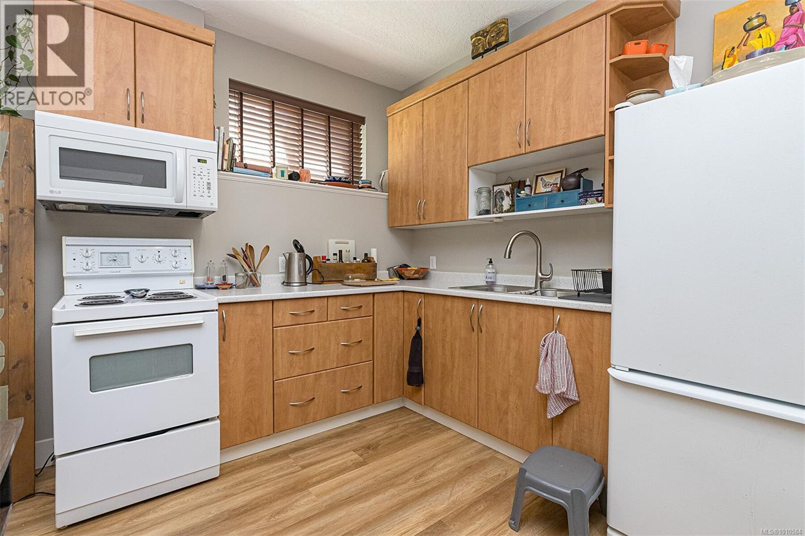 Photo 16 of 101 Dorval Pl, Langford BC