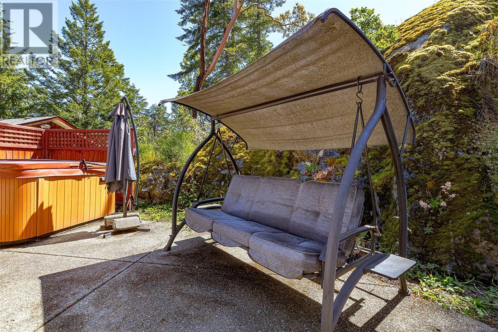 Photo 21 of 101 Dorval Pl, Langford BC