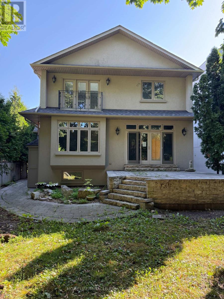 Photo 30 of 16 Ravenscrest Drive, Toronto ON