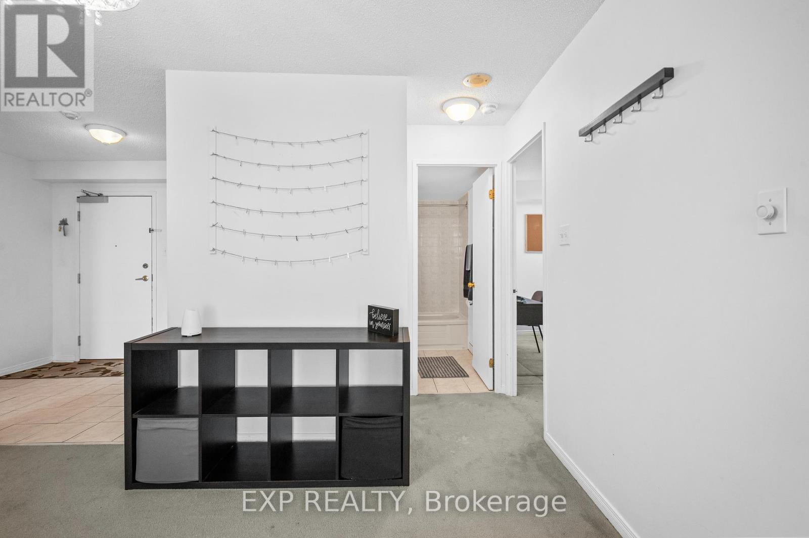 Photo 10 of 307 2470 Eglinton Avenue W, Toronto ON