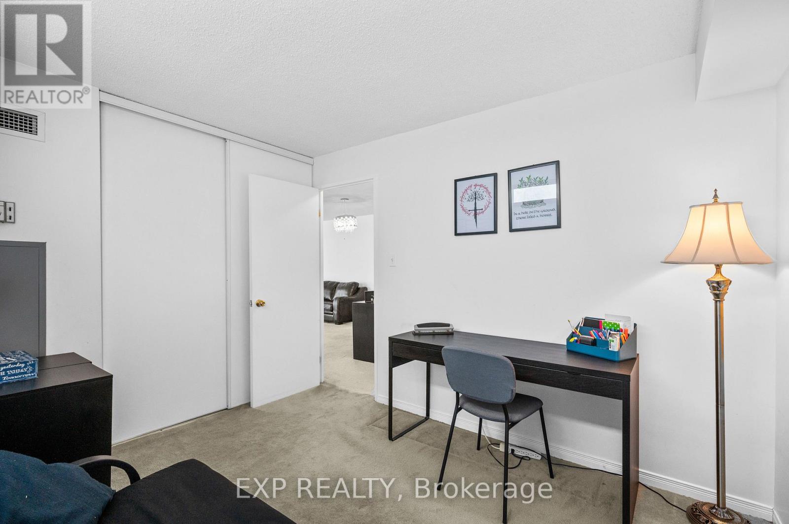 Photo 14 of 307 2470 Eglinton Avenue W, Toronto ON