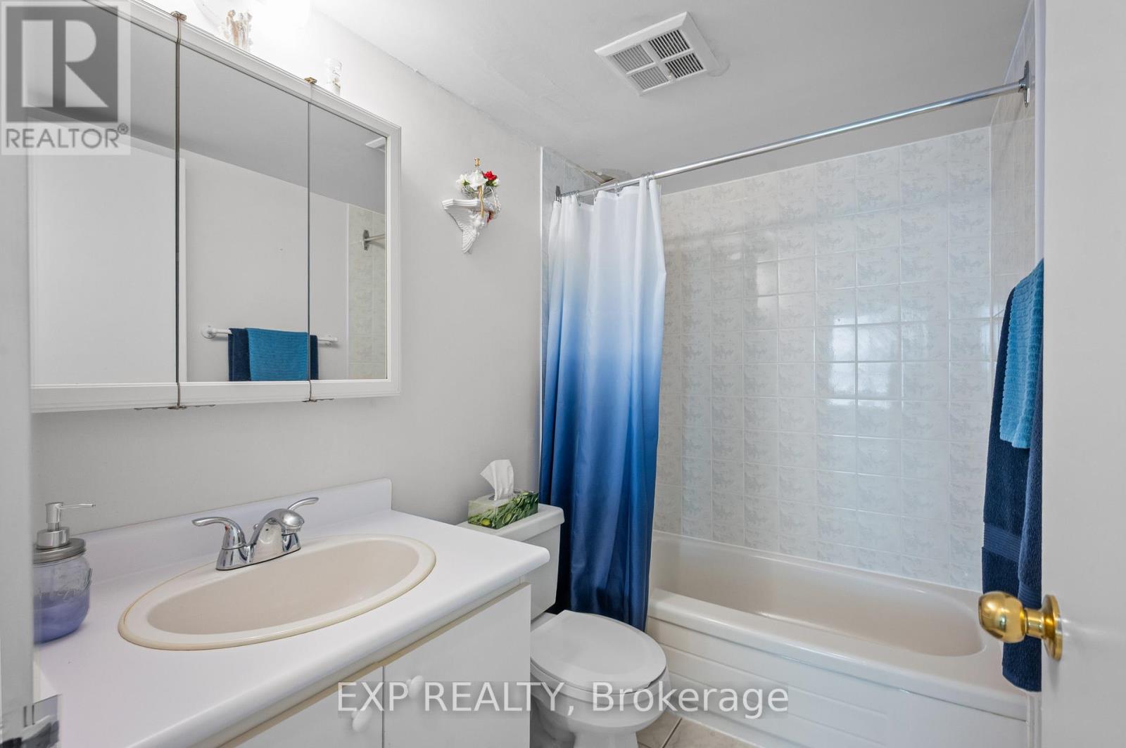 Photo 18 of 307 2470 Eglinton Avenue W, Toronto ON