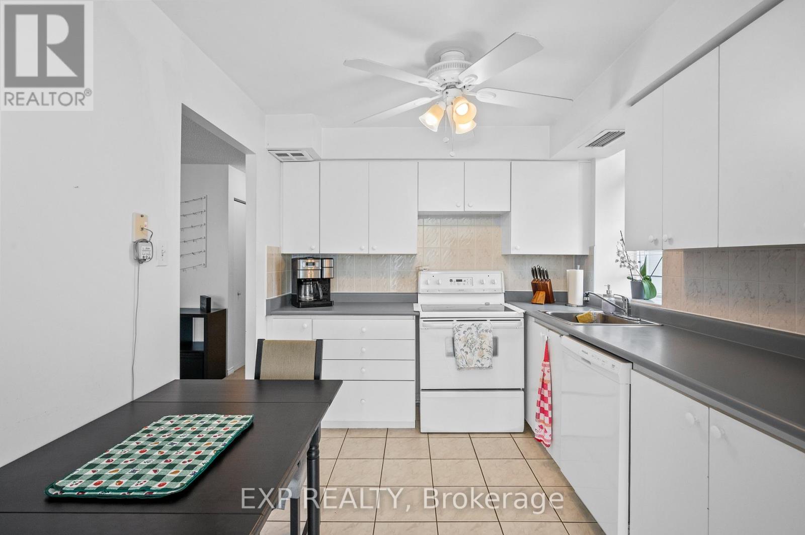 Photo 2 of 307 2470 Eglinton Avenue W, Toronto ON
