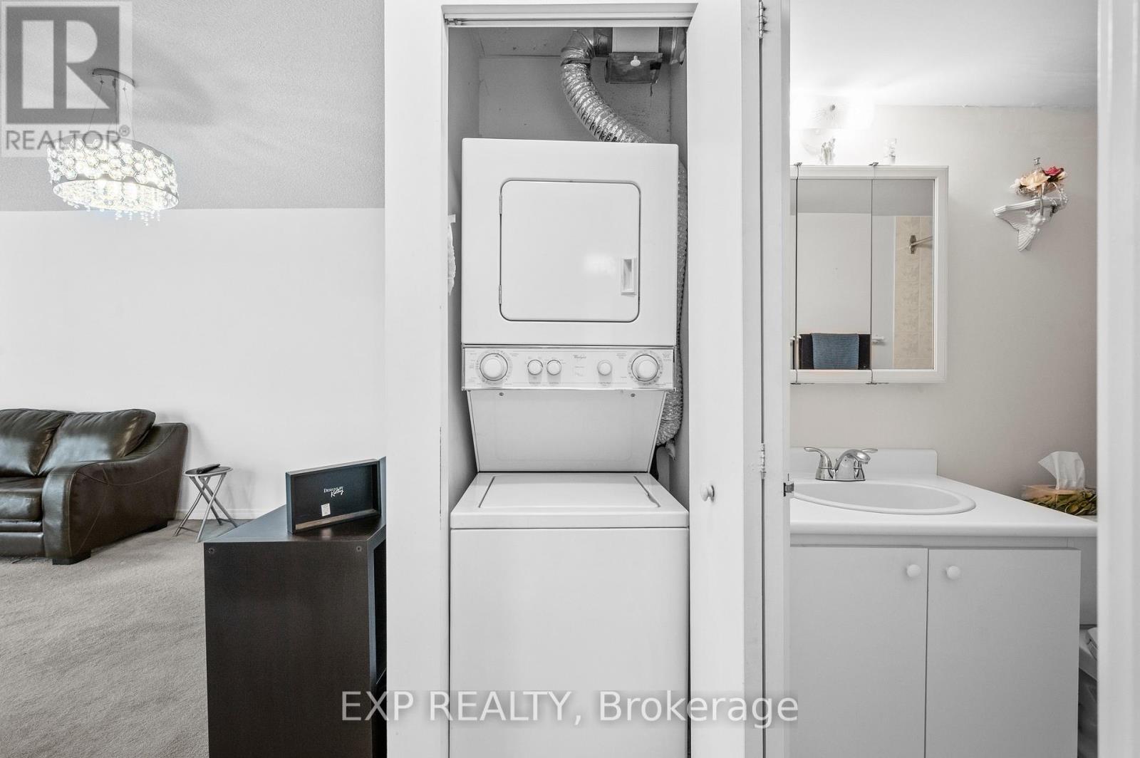 Photo 21 of 307 2470 Eglinton Avenue W, Toronto ON