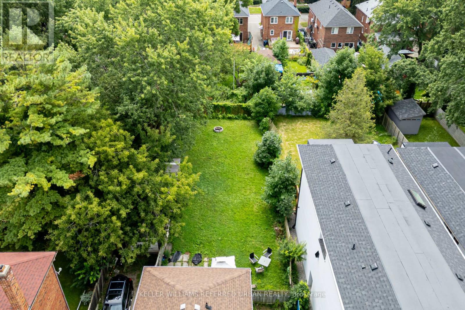 Photo 10 of 2 B Shamrock Avenue, Toronto ON