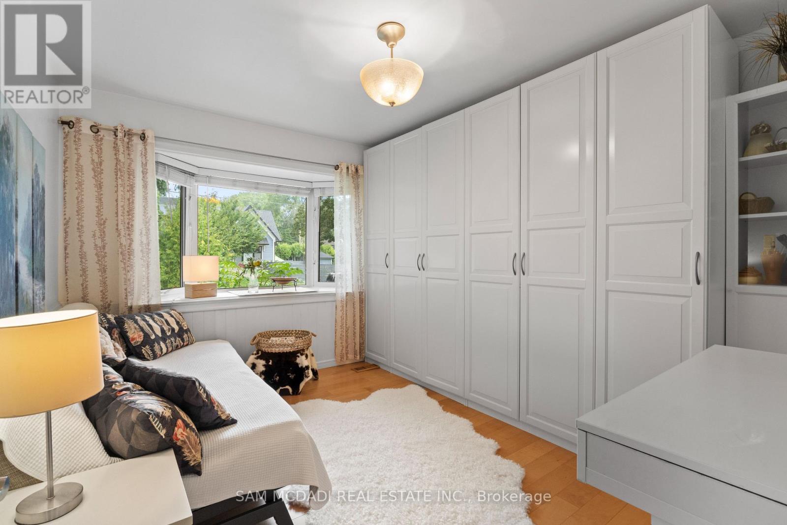 Photo 17 of 1300 Twin Oaks Dell, Mississauga ON