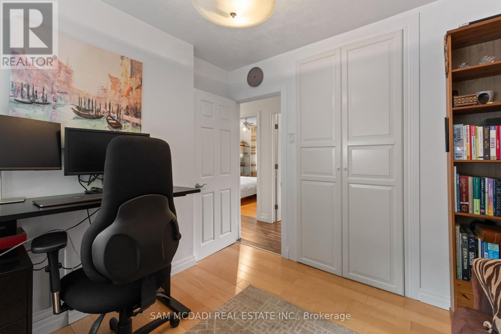 Photo 20 of 1300 Twin Oaks Dell, Mississauga ON