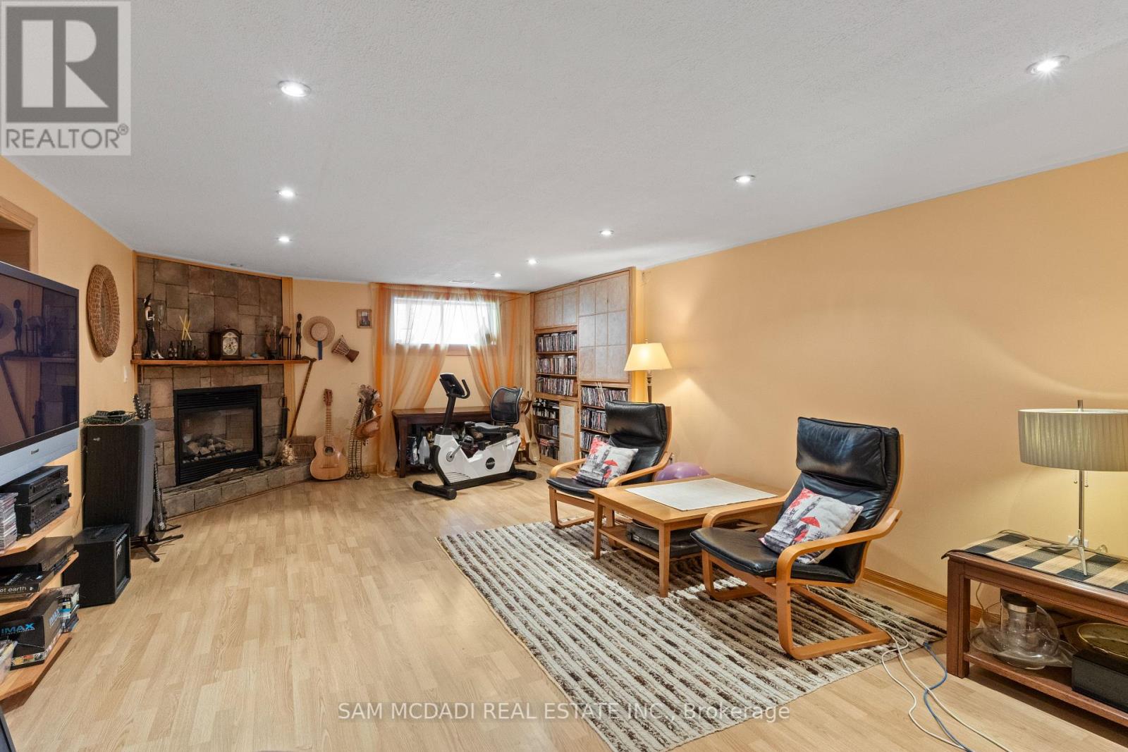 Photo 29 of 1300 Twin Oaks Dell, Mississauga ON