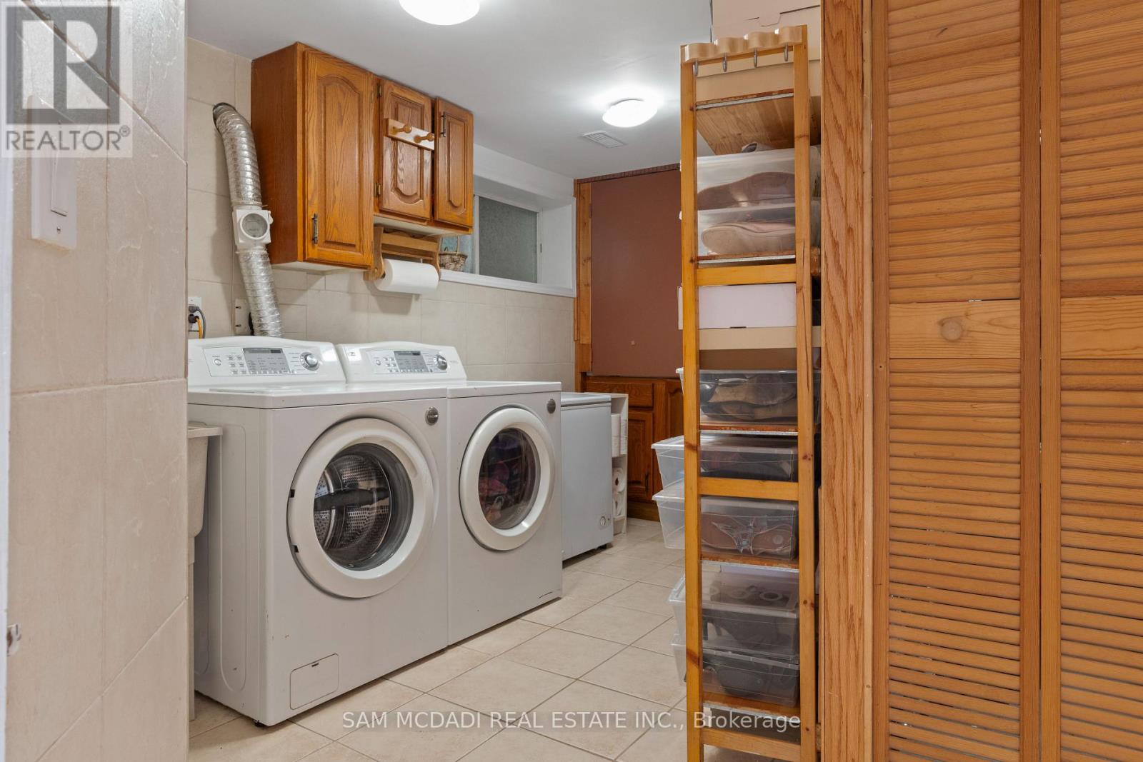 Photo 41 of 1300 Twin Oaks Dell, Mississauga ON