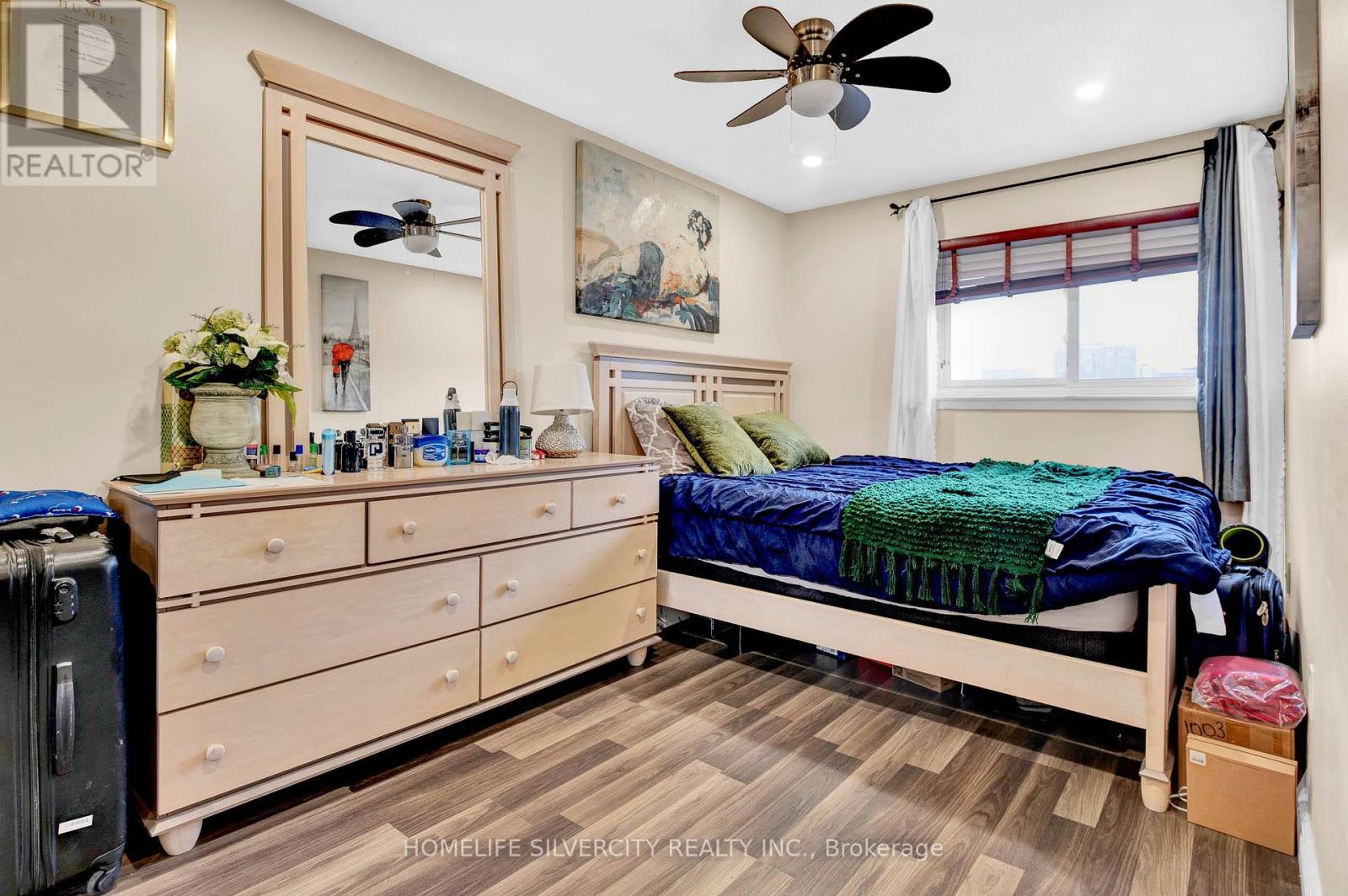 Photo 18 of 25 Briar Path, Brampton ON
