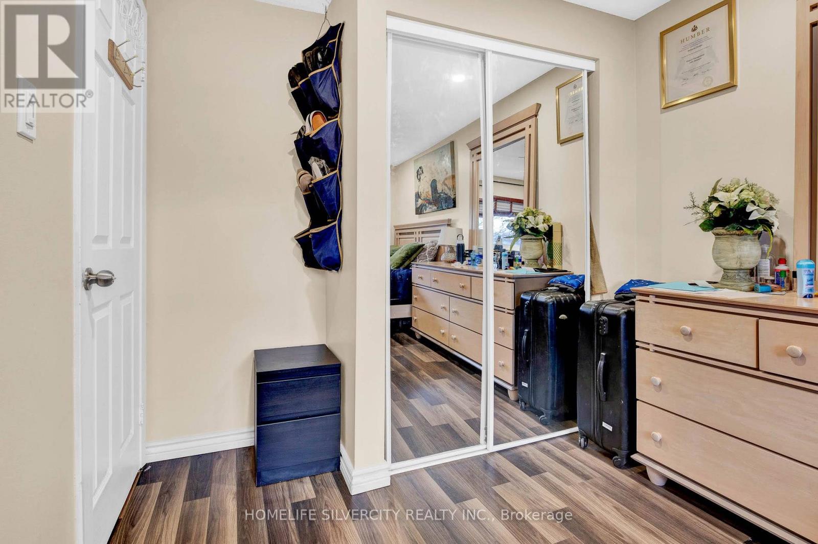 Photo 19 of 25 Briar Path, Brampton ON