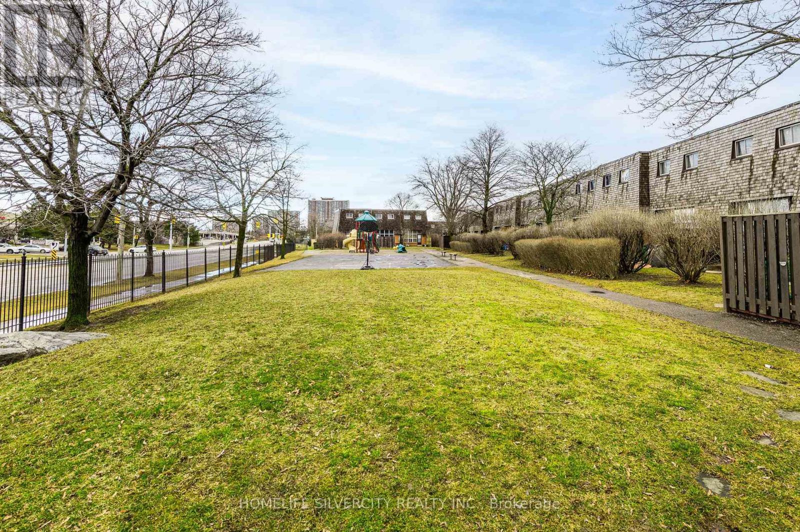 Photo 32 of 25 Briar Path, Brampton ON