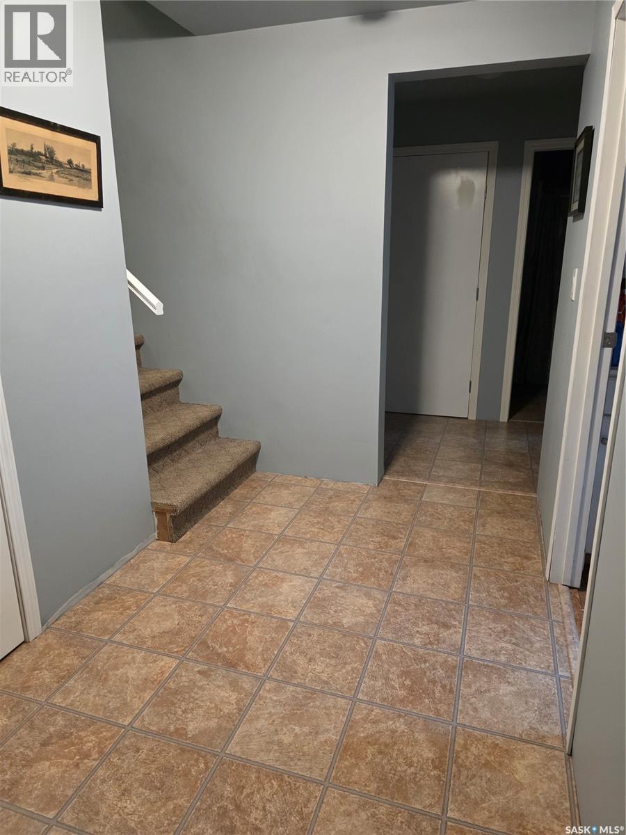 Photo 22 of 504 Mistusinne Crescent, Mistusinne SK