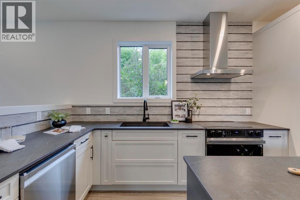 Photo 43 of 7722 47 Avenue Nw, Calgary AB