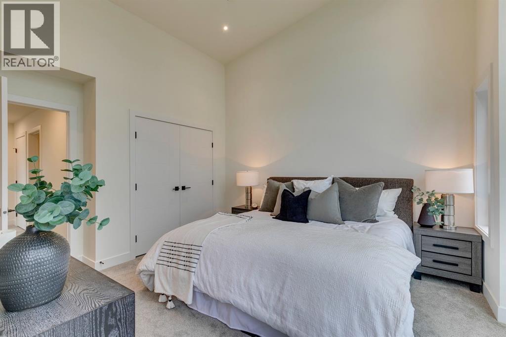 Photo 9 of 7722 47 Avenue Nw, Calgary AB