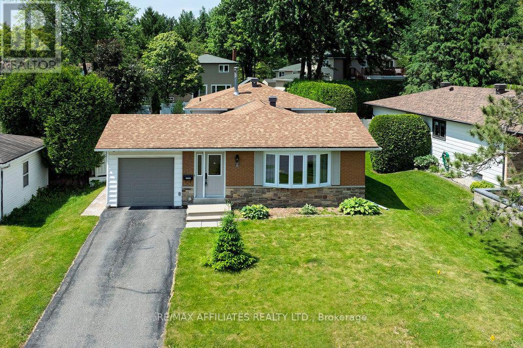 Photo 32 of 22 Red Maple Crescent, Ottawa ON