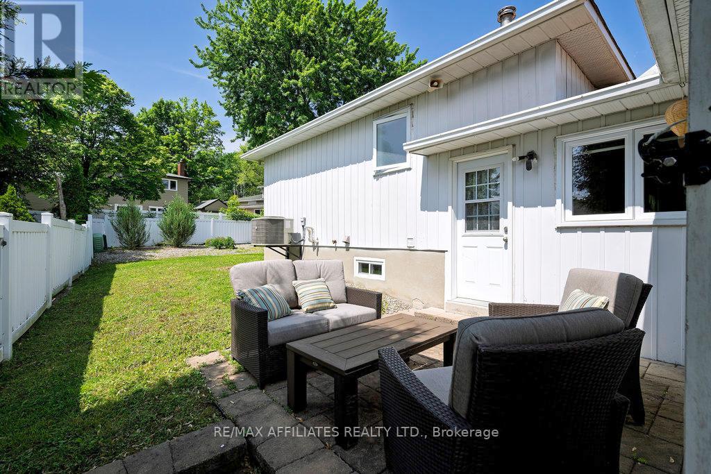 Photo 26 of 22 Red Maple Crescent, Ottawa ON