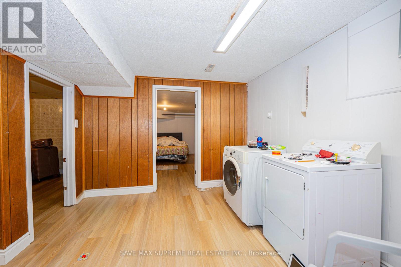 Photo 19 of 29 Renny Crescent, London South ON