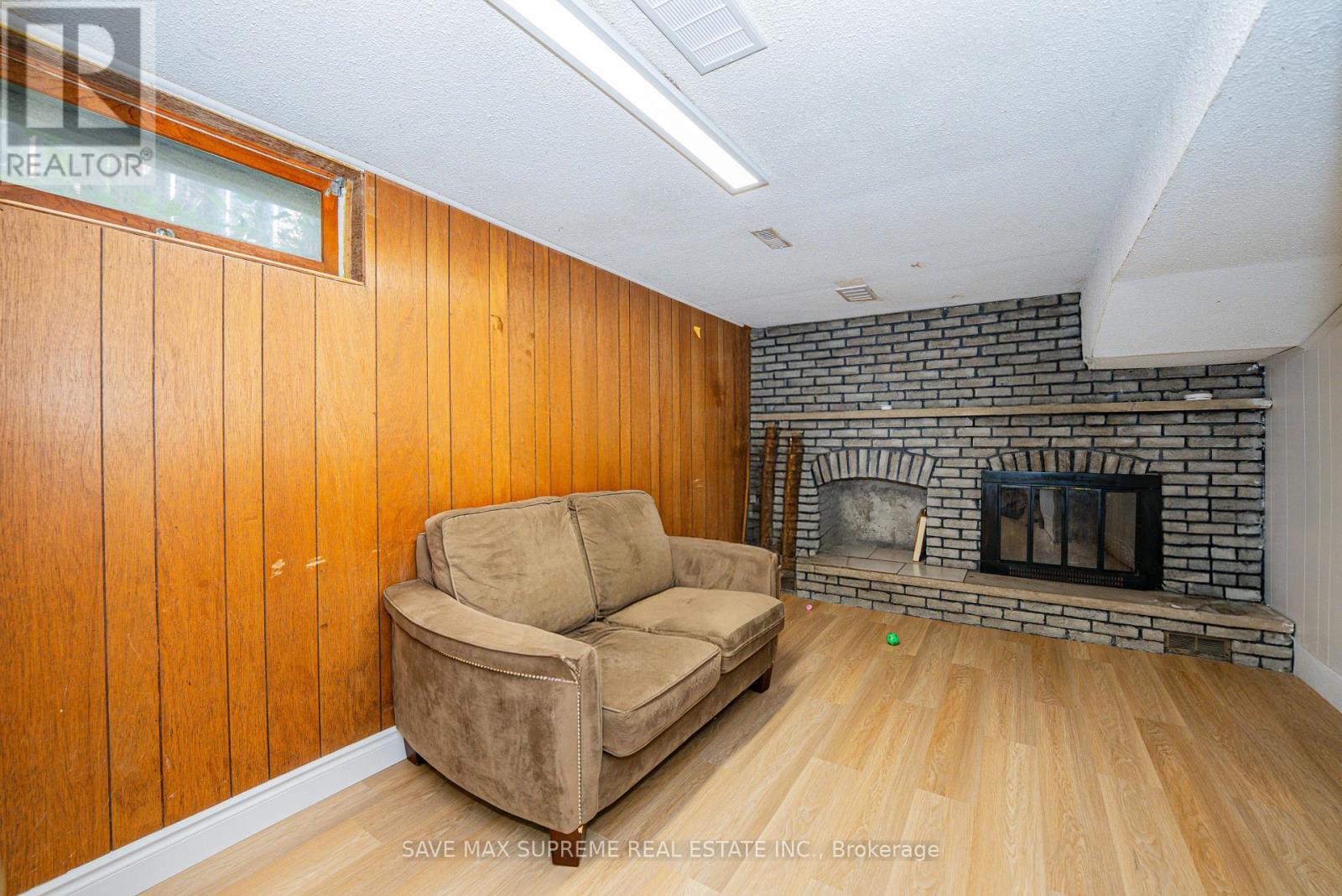 Photo 17 of 29 Renny Crescent, London South ON