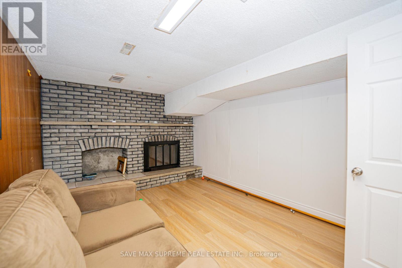 Photo 5 of 29 Renny Crescent, London South ON