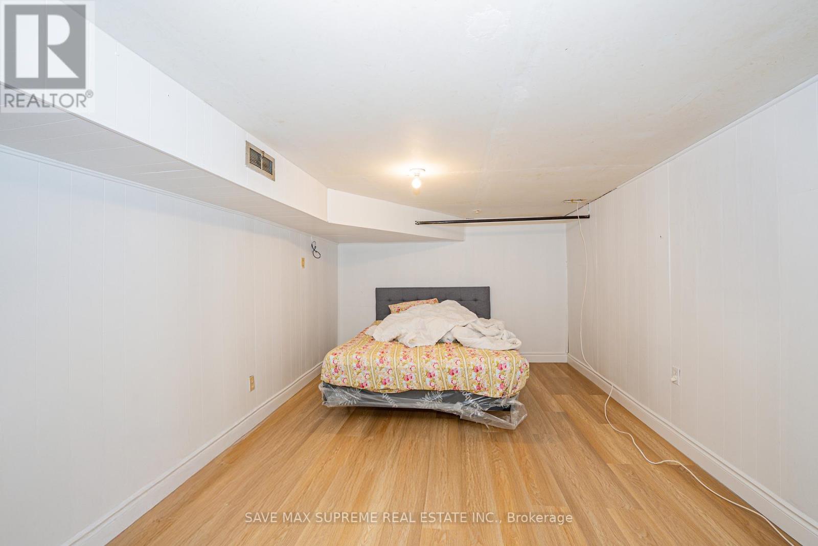 Photo 6 of 29 Renny Crescent, London South ON