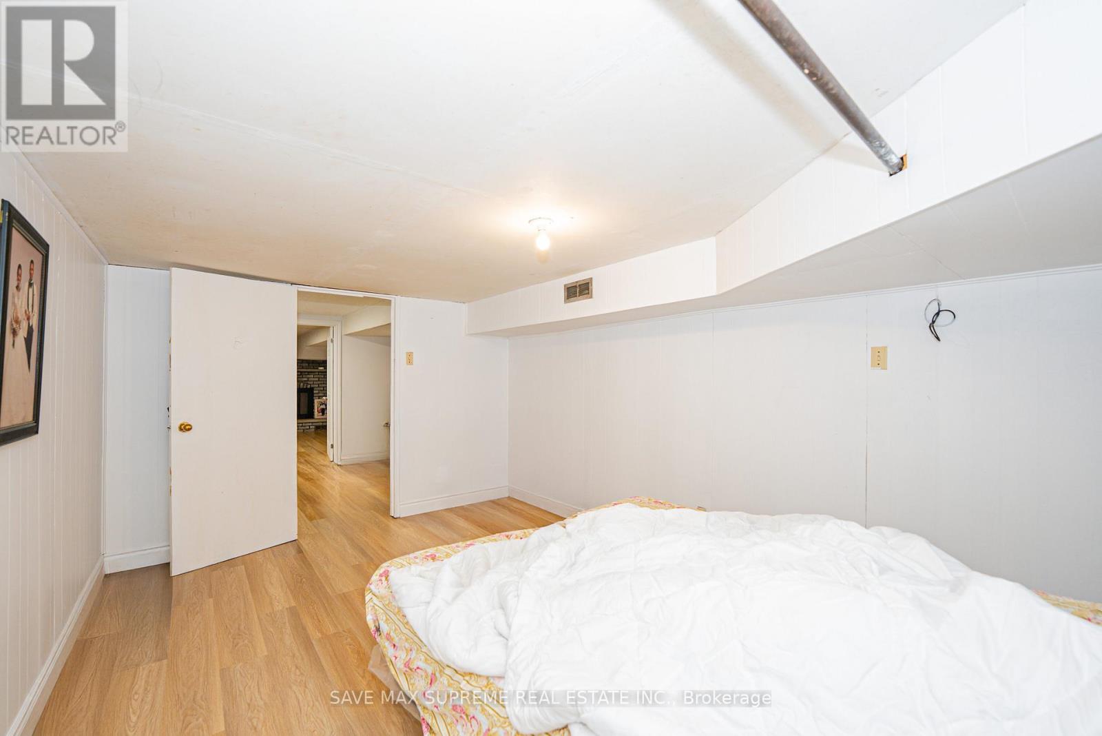 Photo 10 of 29 Renny Crescent, London South ON