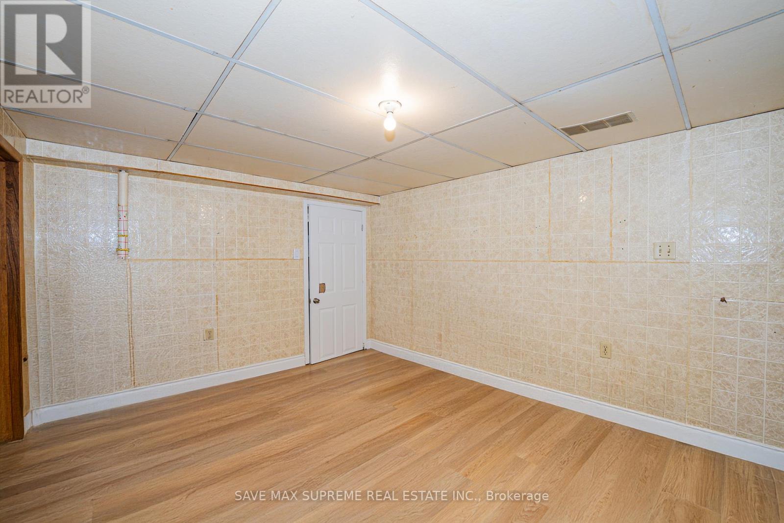 Photo 7 of 29 Renny Crescent, London South ON