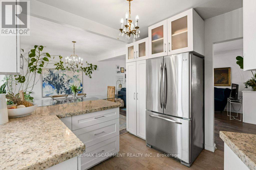 Photo 15 of 630 Westview Avenue, Hamilton ON