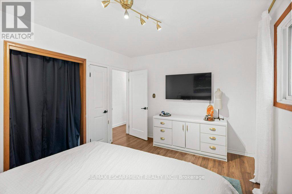 Photo 21 of 630 Westview Avenue, Hamilton ON
