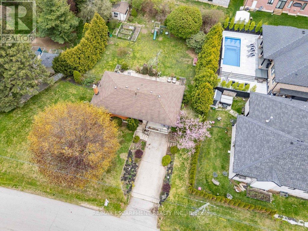 Photo 38 of 630 Westview Avenue, Hamilton ON