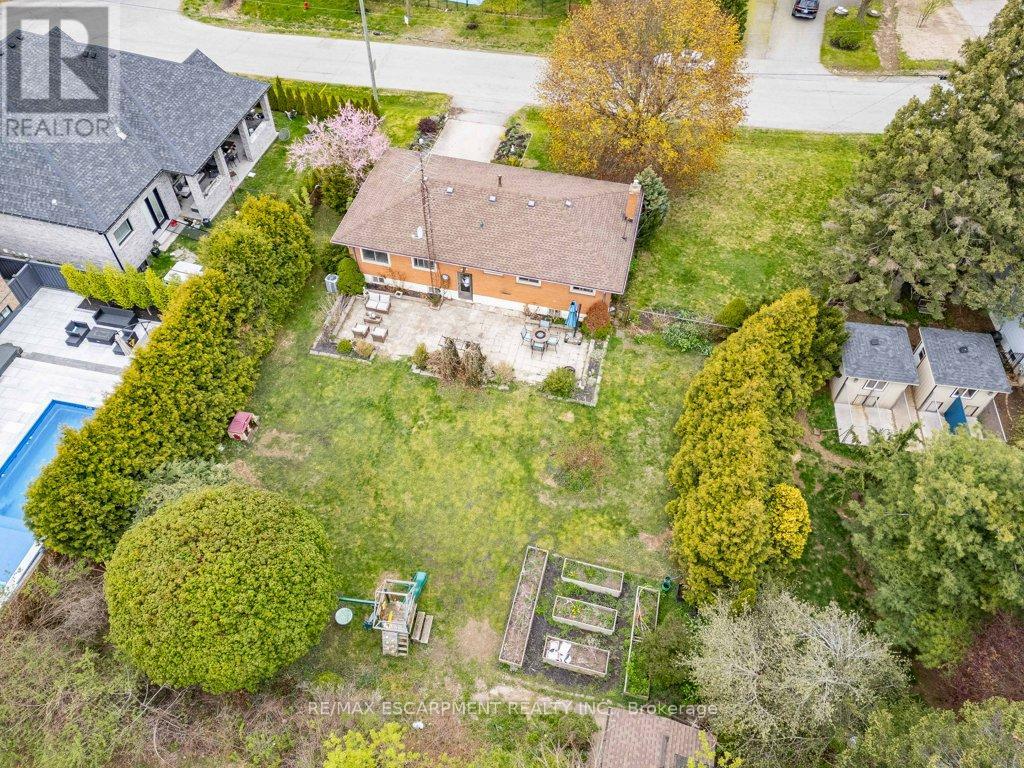 Photo 40 of 630 Westview Avenue, Hamilton ON