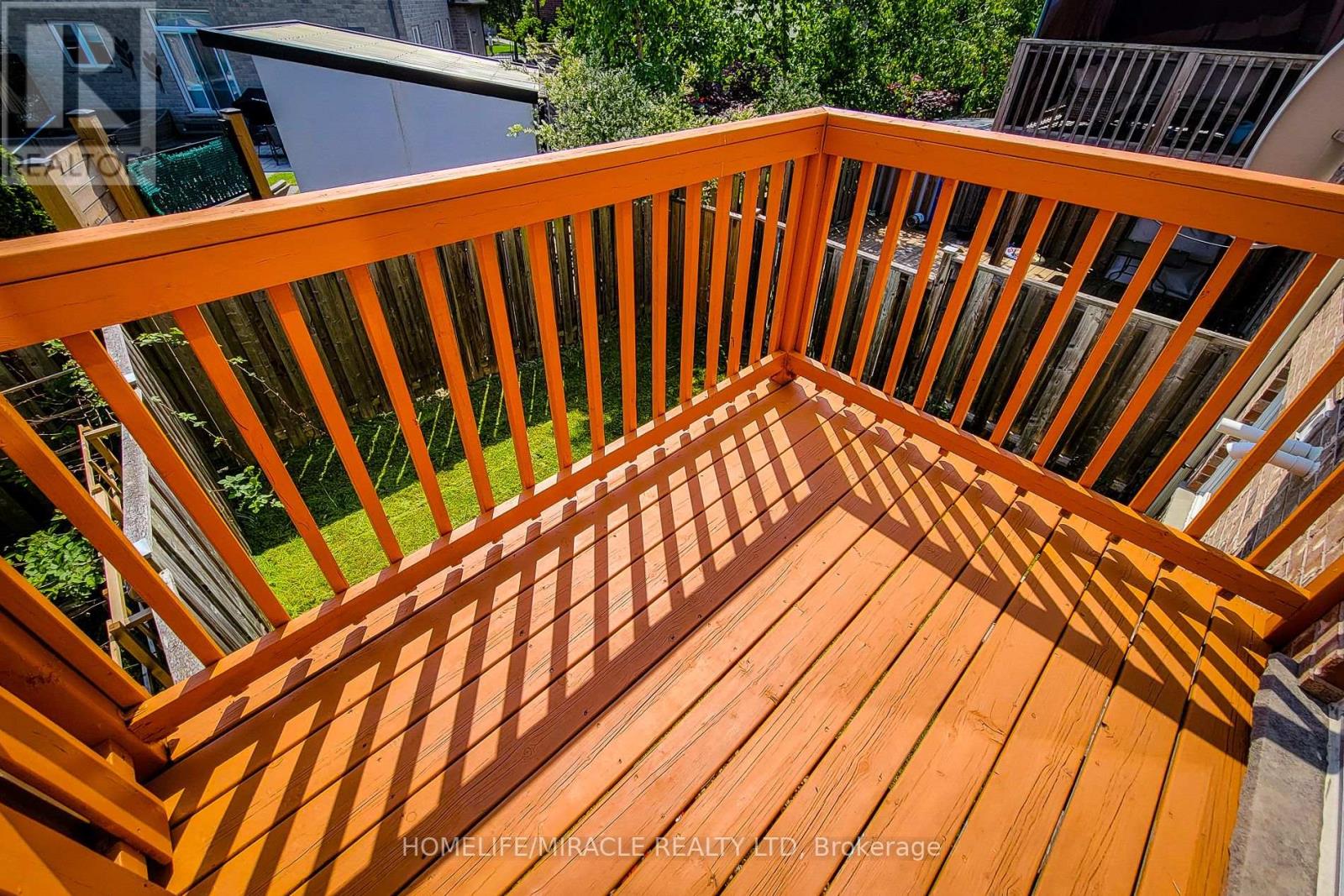 Photo 11 of 77 Highgate Drive, Hamilton ON