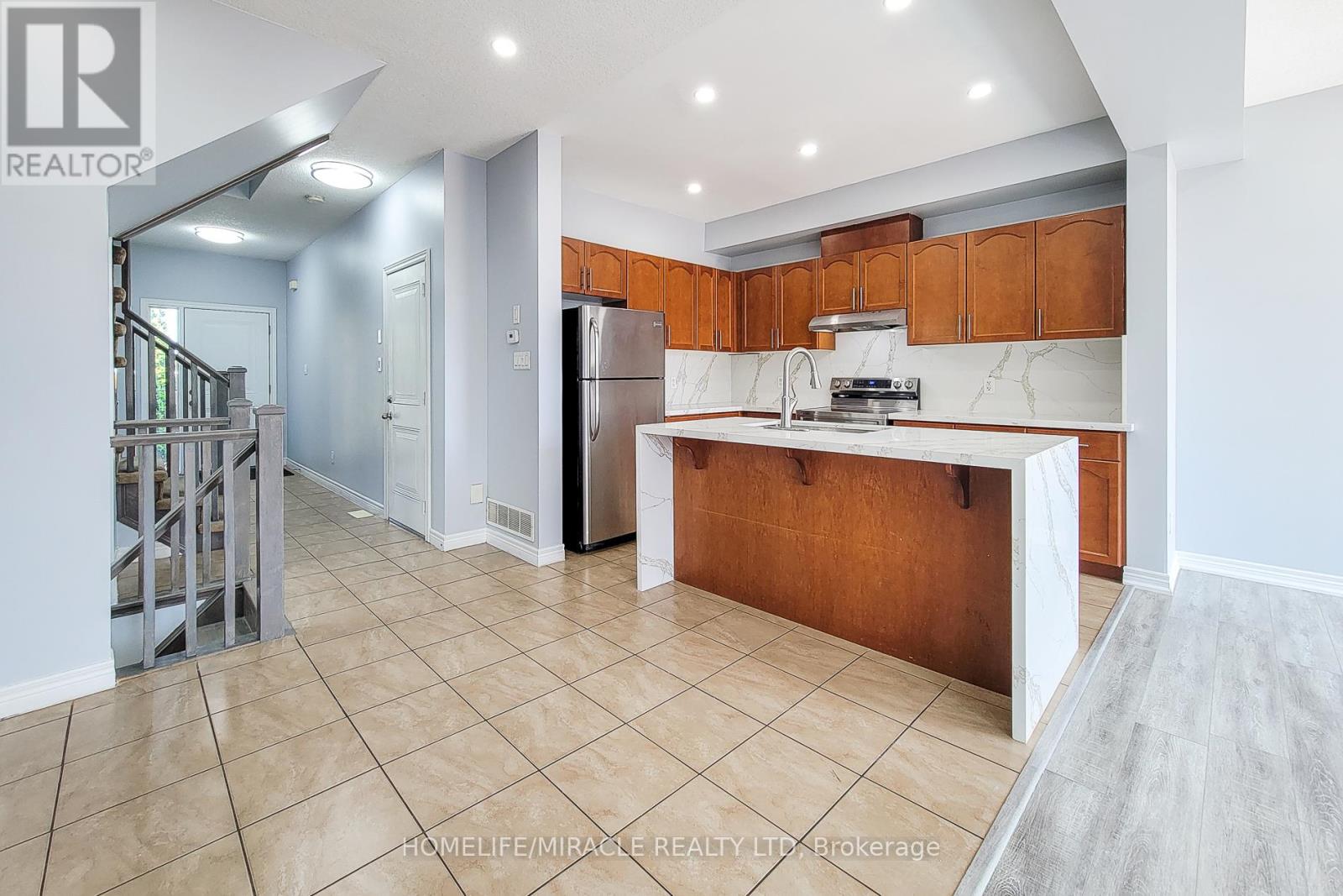 Photo 47 of 77 Highgate Drive, Hamilton ON