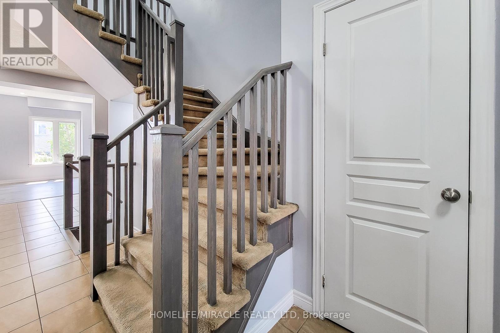 Photo 50 of 77 Highgate Drive, Hamilton ON