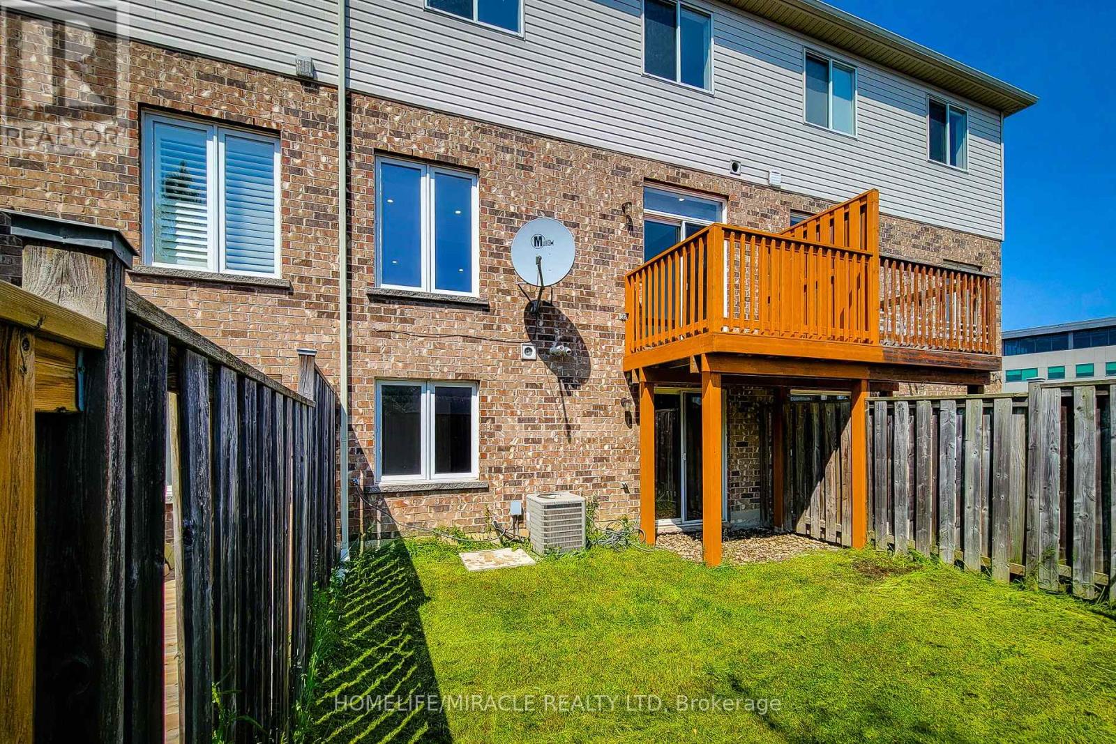 Photo 44 of 77 Highgate Drive, Hamilton ON