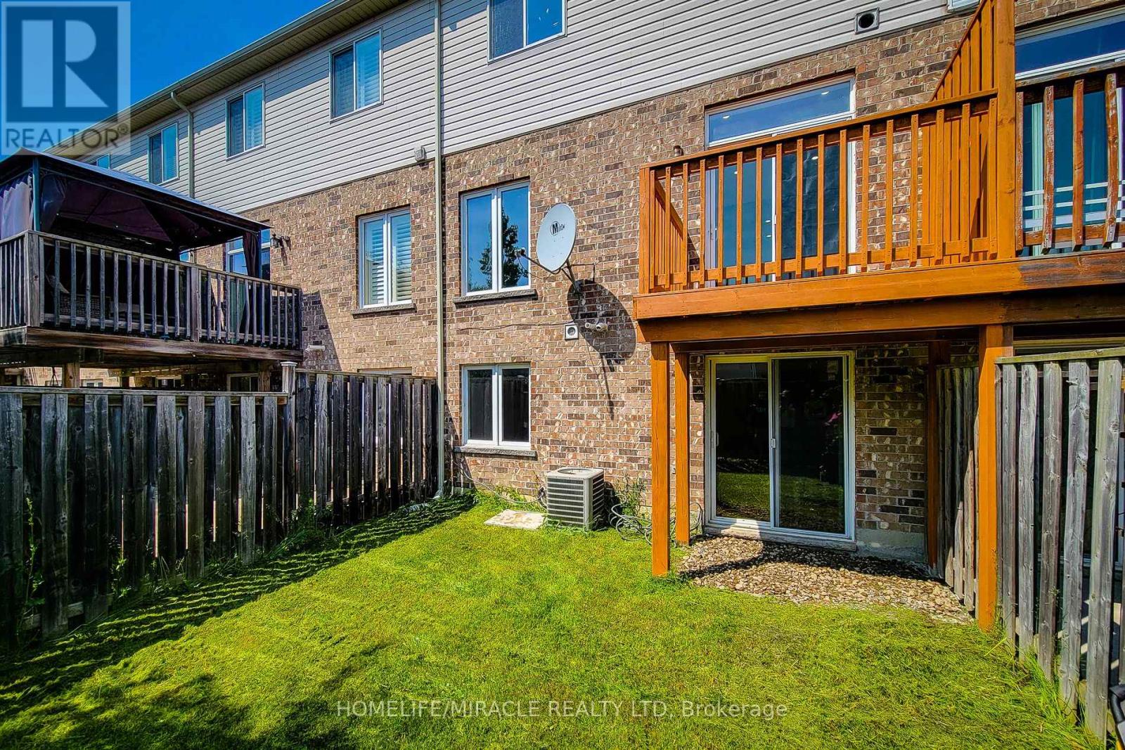 Photo 14 of 77 Highgate Drive, Hamilton ON
