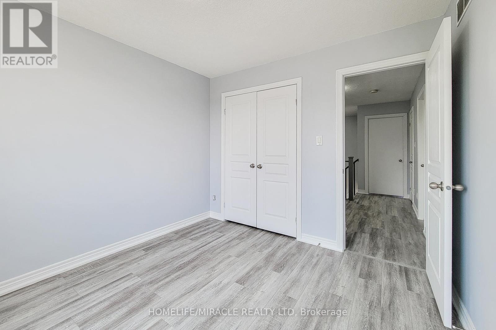 Photo 40 of 77 Highgate Drive, Hamilton ON